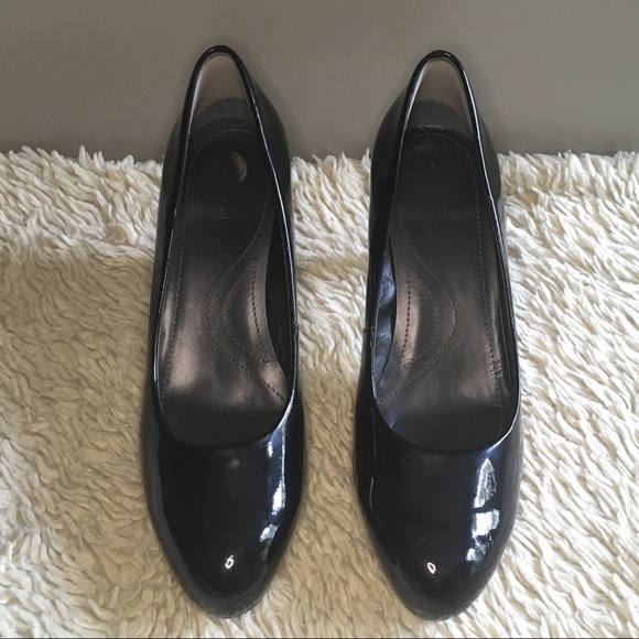 7.5 Tahari Patent Leather Black Pump High Heels - Picture 3 of 8